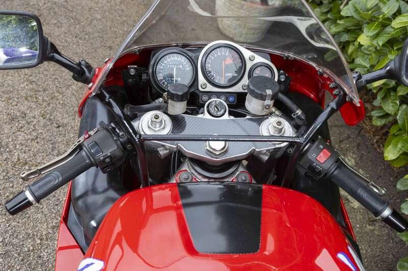 2996 Kawasaki ZX-7R (P1)