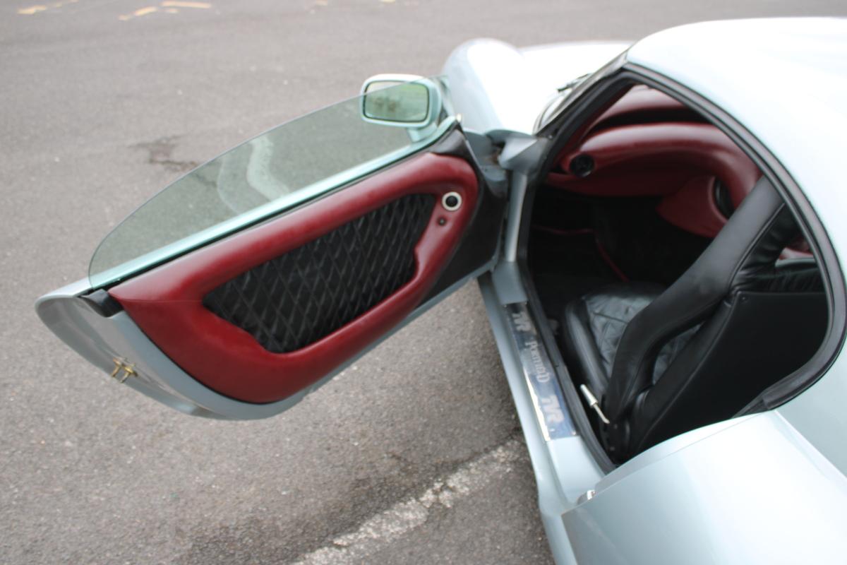 1997 TVR CERBERA 4.2 AJP