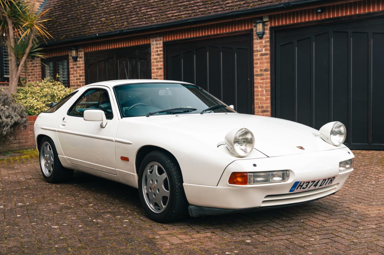 1990 Porsche 928 GT - Manual