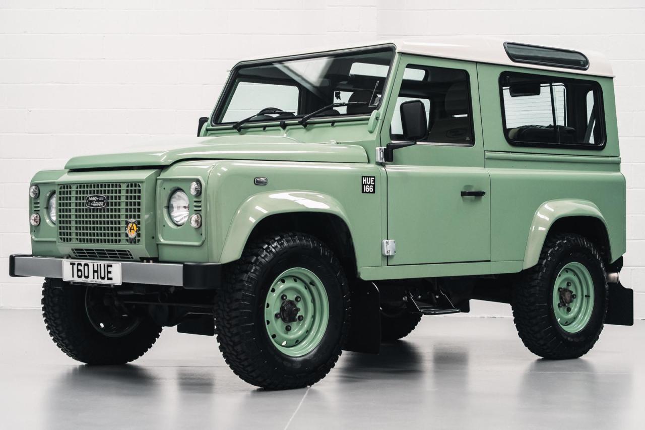 2015 Land Rover Defender 90 Heritage