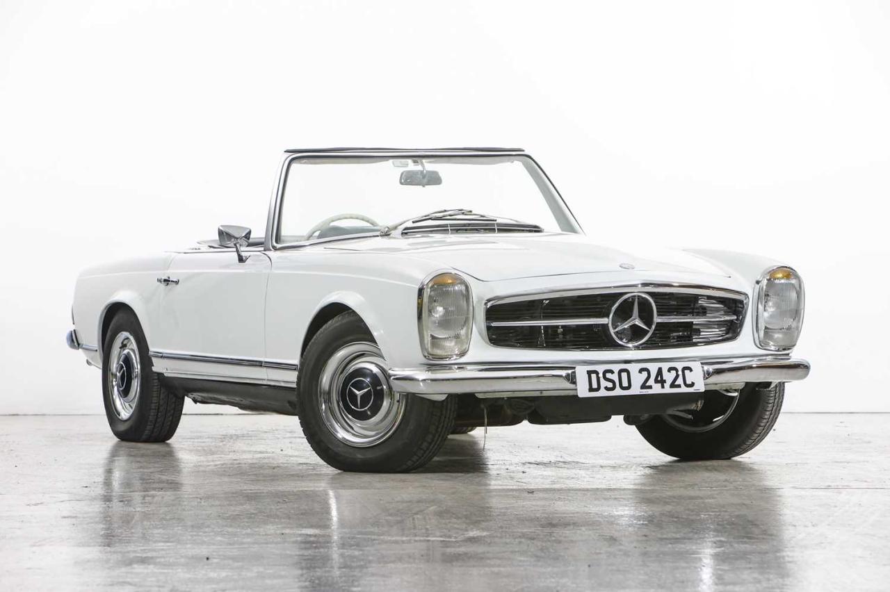 1965 Mercedes - Benz 230 SL