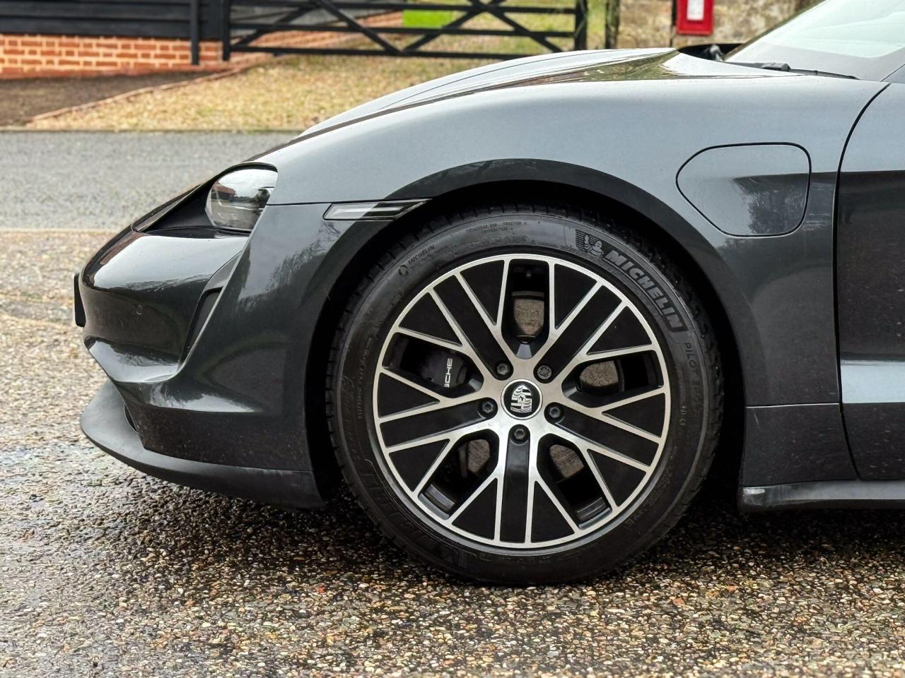 2022 Porsche Performance 79.2kWh Sport Turismo Auto RWD 5dr (11kW Charger)