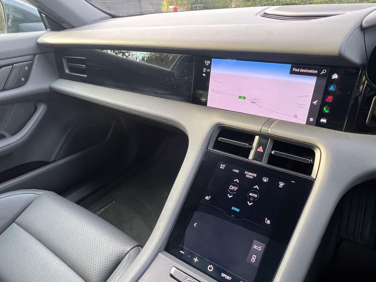 2022 Porsche Performance 79.2kWh Sport Turismo Auto RWD 5dr (11kW Charger)