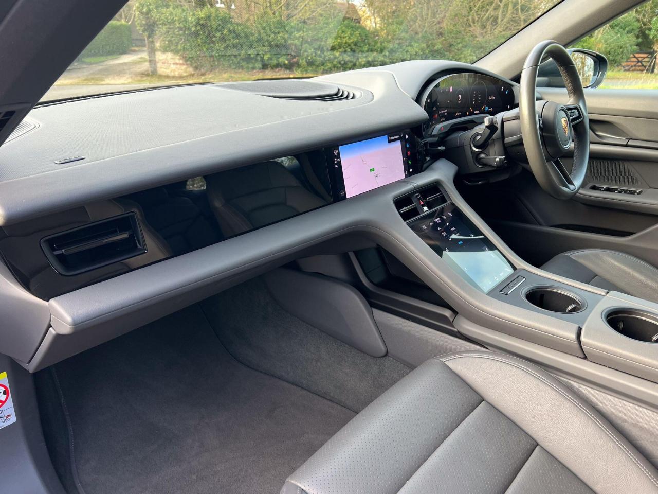 2022 Porsche Performance 79.2kWh Sport Turismo Auto RWD 5dr (11kW Charger)