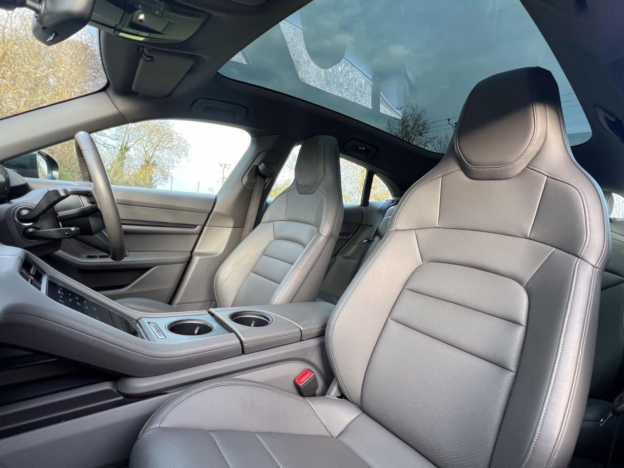 2022 Porsche Performance 79.2kWh Sport Turismo Auto RWD 5dr (11kW Charger)