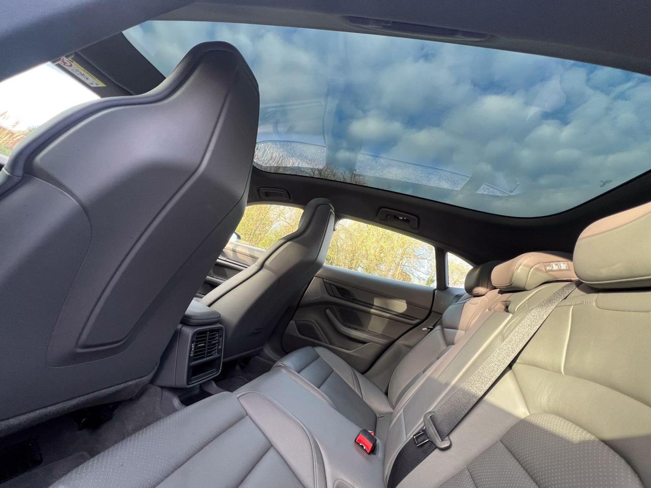 2022 Porsche Performance 79.2kWh Sport Turismo Auto RWD 5dr (11kW Charger)