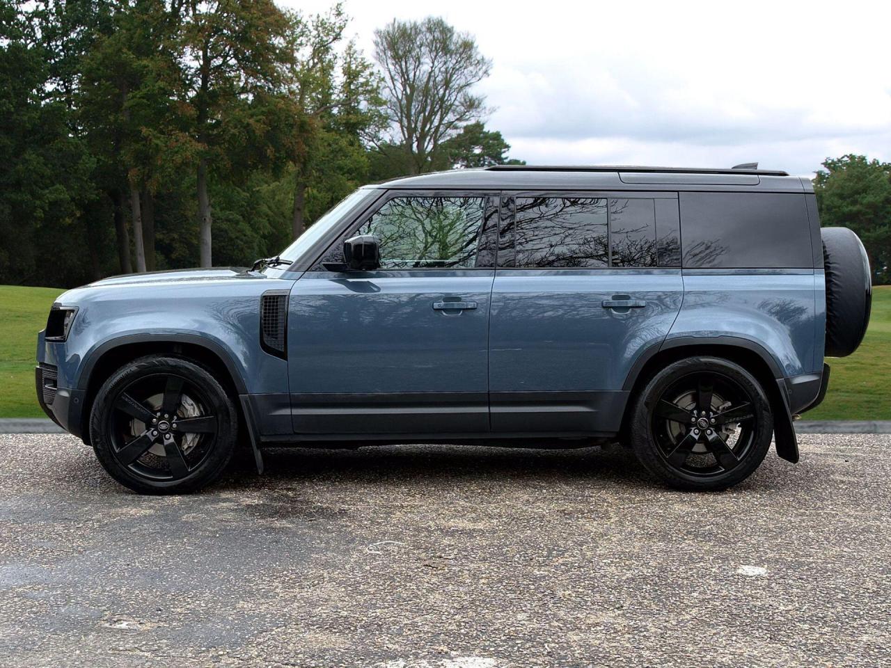 2021 Land Rover 3.0 D300 MHEV HSE Hard Top SUV Auto 4WD MWB Euro 6 (s/s) 5dr