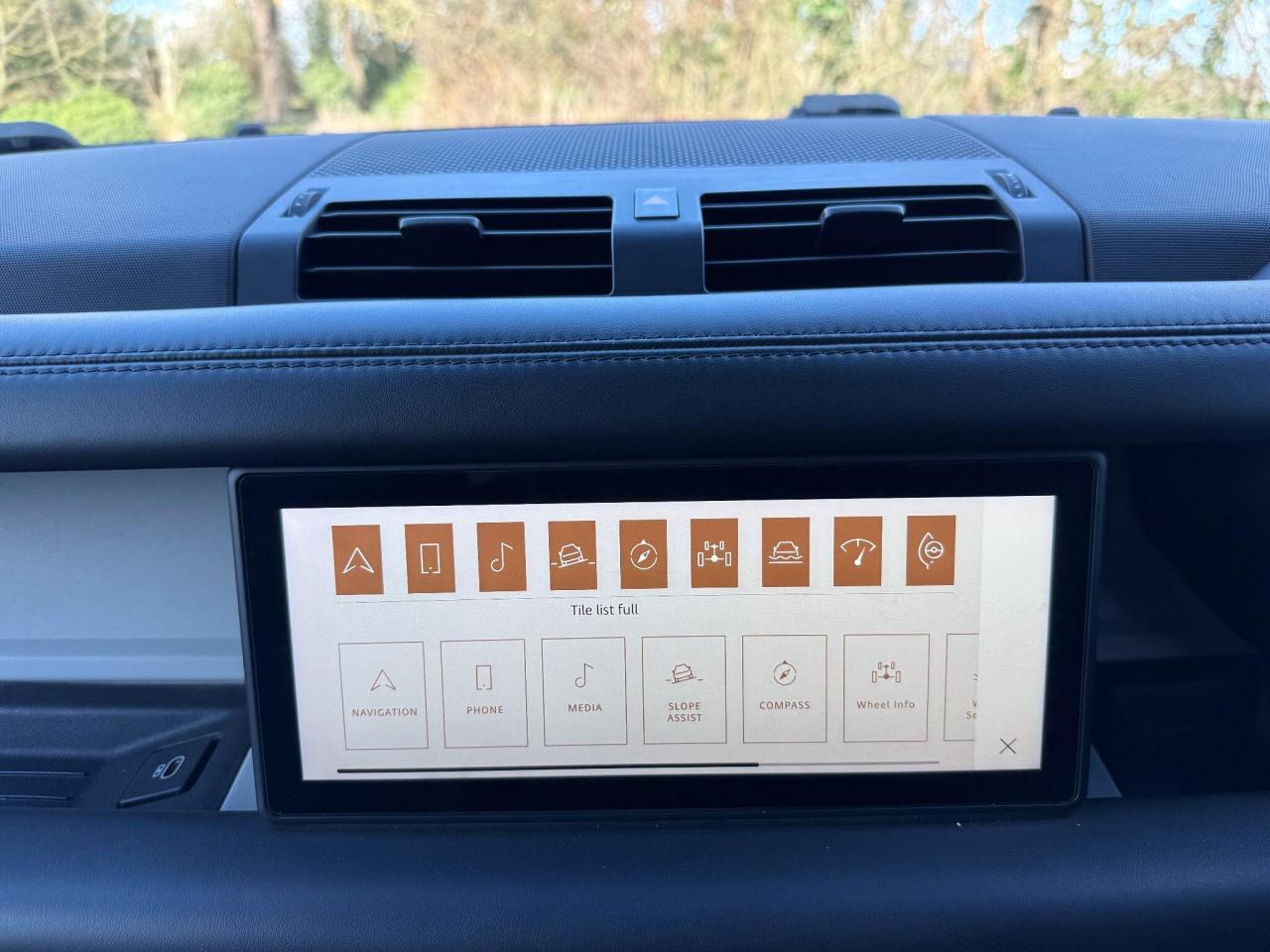 2021 Land Rover 3.0 D300 MHEV HSE Hard Top SUV Auto 4WD MWB Euro 6 (s/s) 5dr