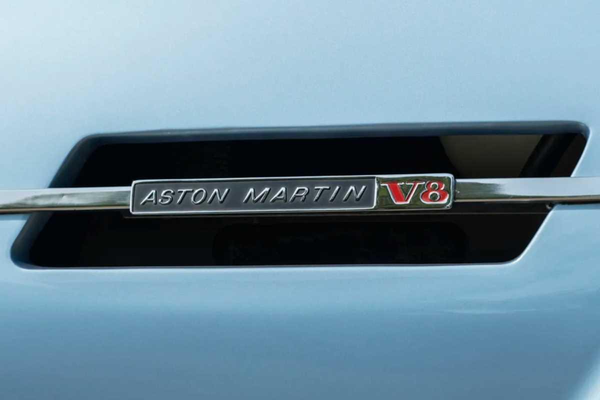 1988 Aston Martin Martin V8 Volante