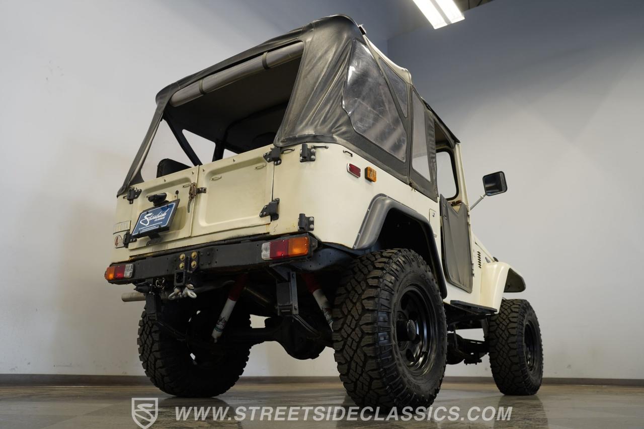 1974 Toyota FJ40 Land Cruiser