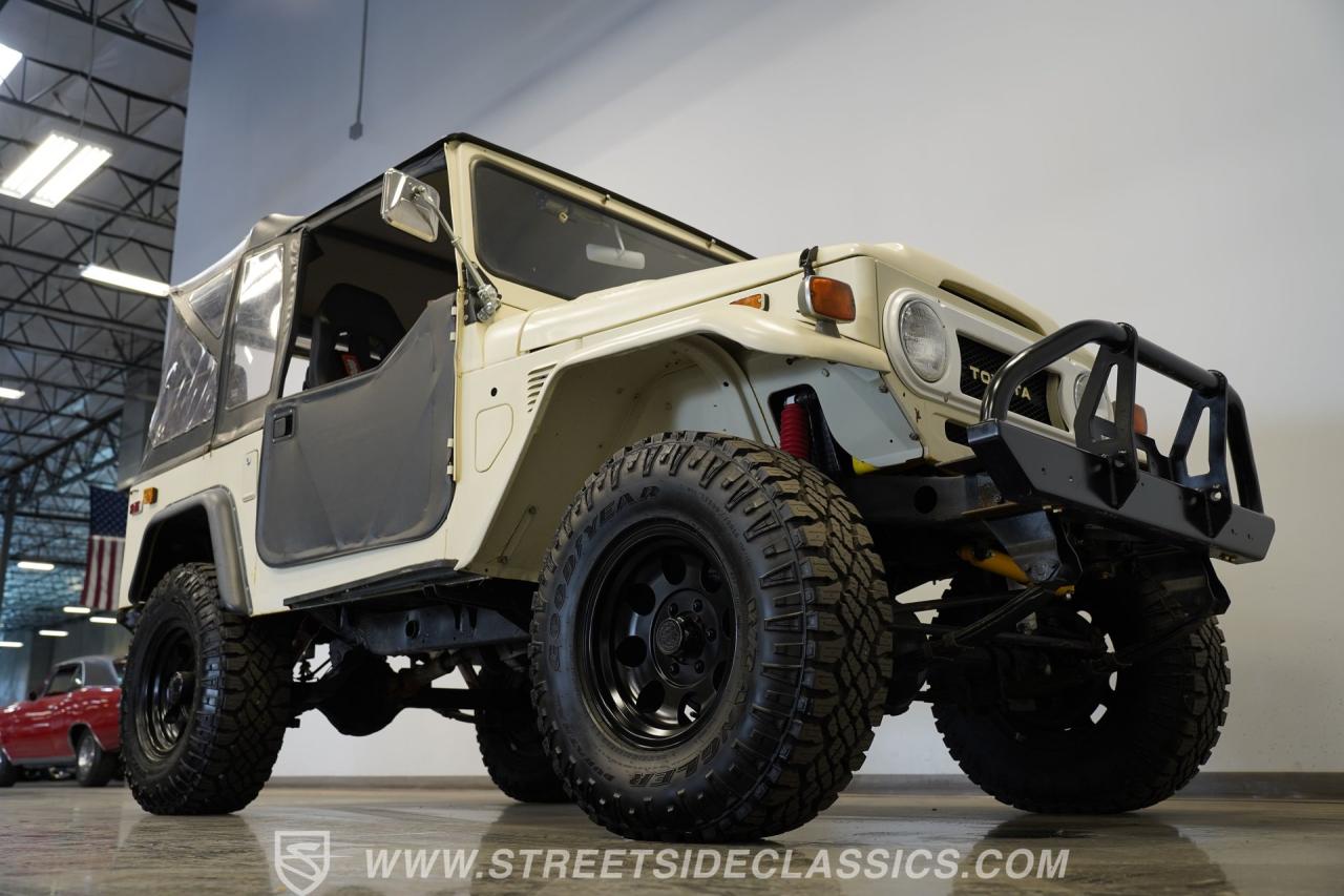 1974 Toyota FJ40 Land Cruiser