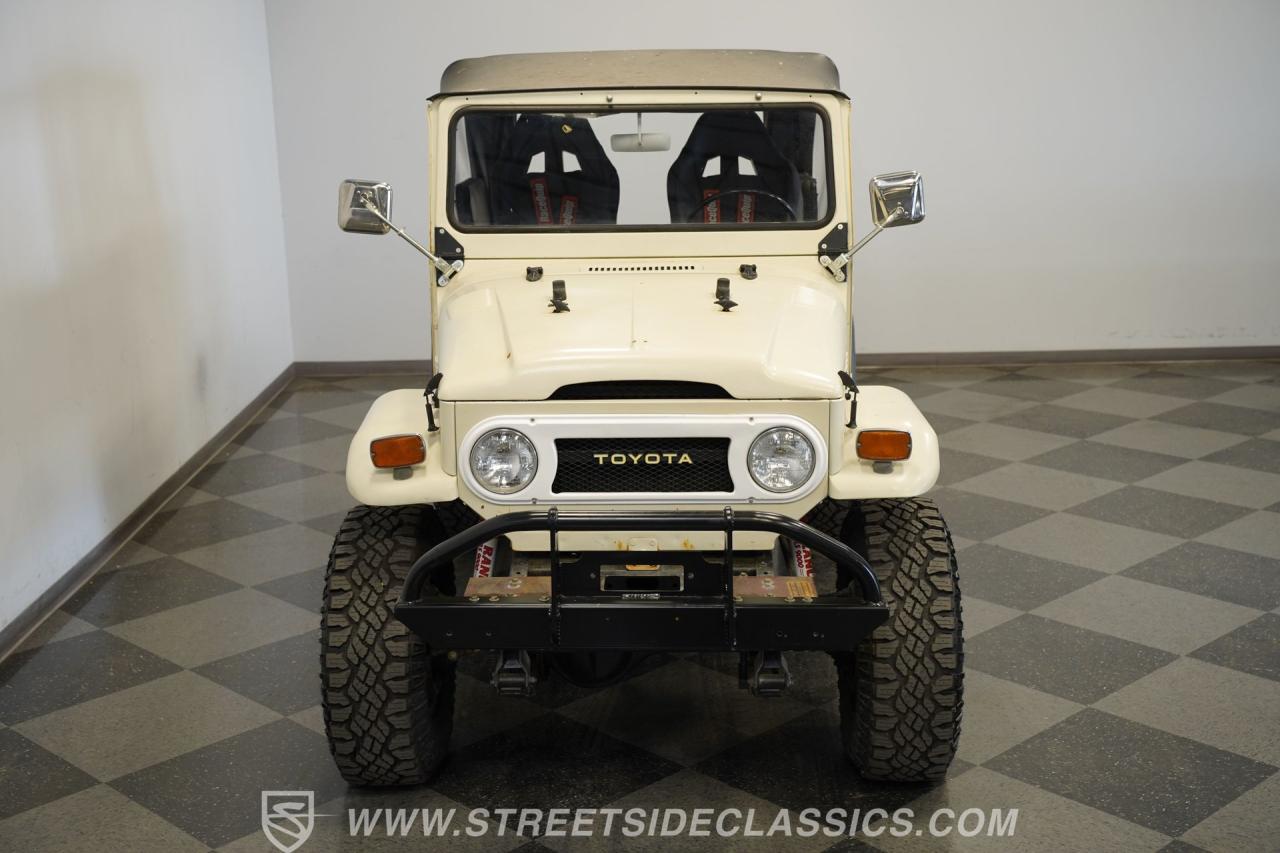 1974 Toyota FJ40 Land Cruiser