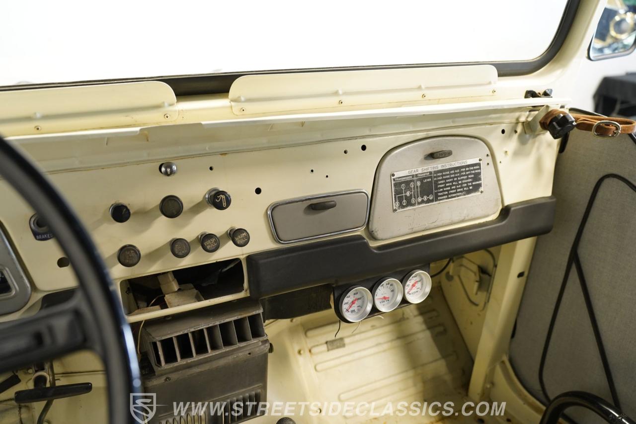 1974 Toyota FJ40 Land Cruiser