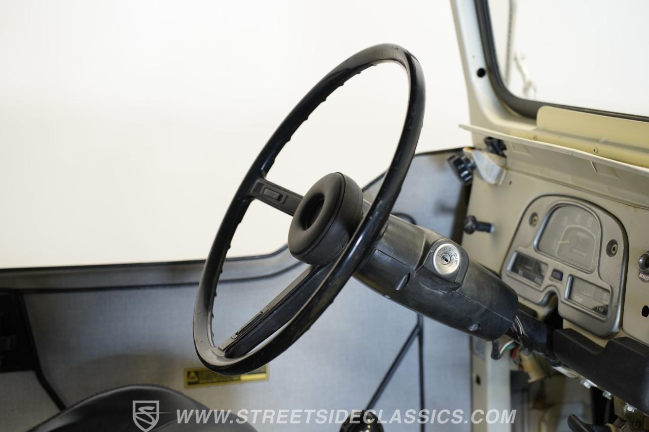 1974 Toyota FJ40 Land Cruiser