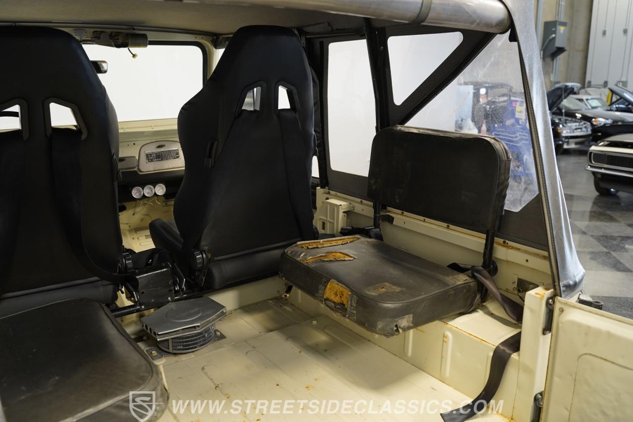 1974 Toyota FJ40 Land Cruiser