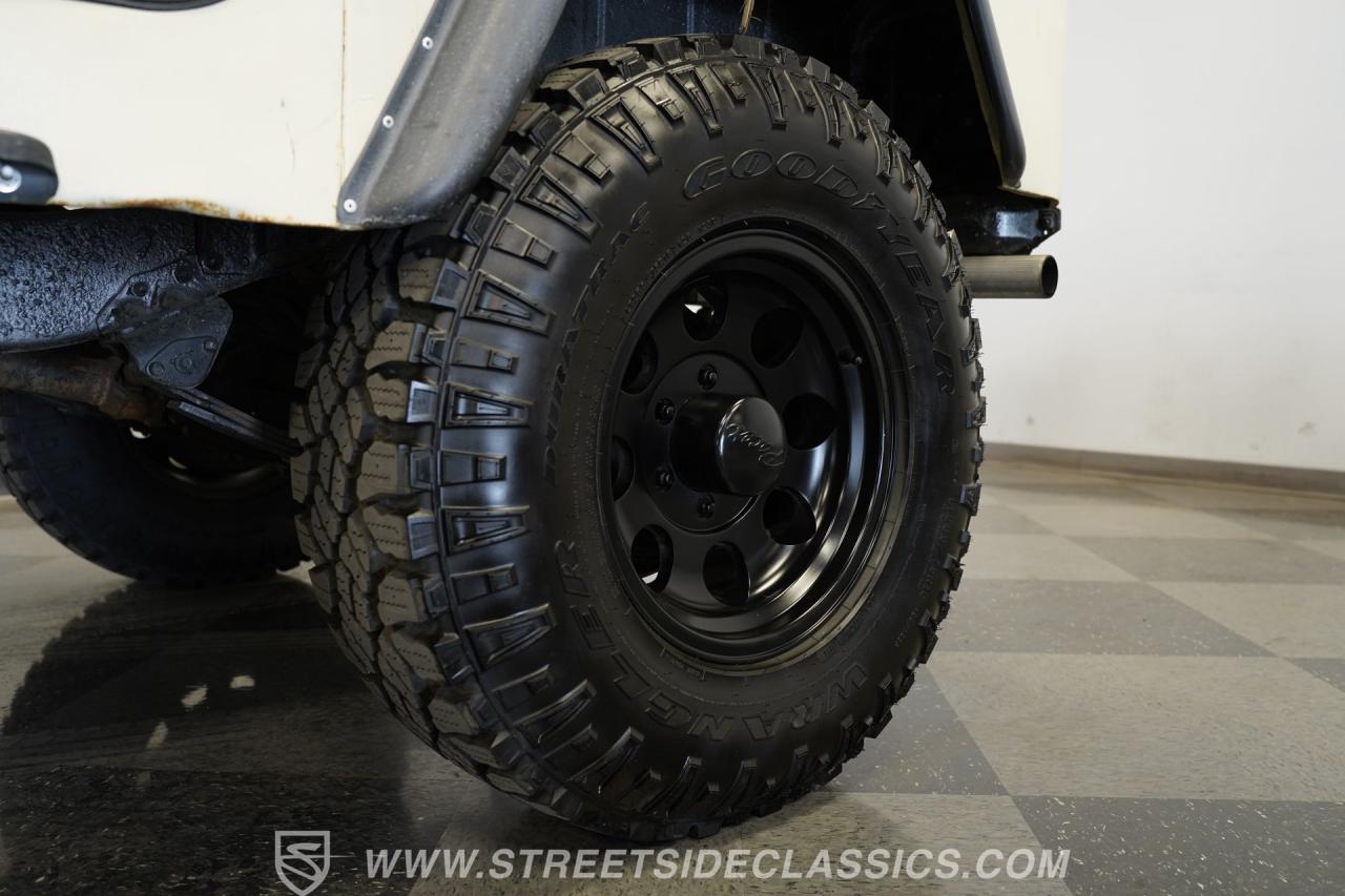 1974 Toyota FJ40 Land Cruiser