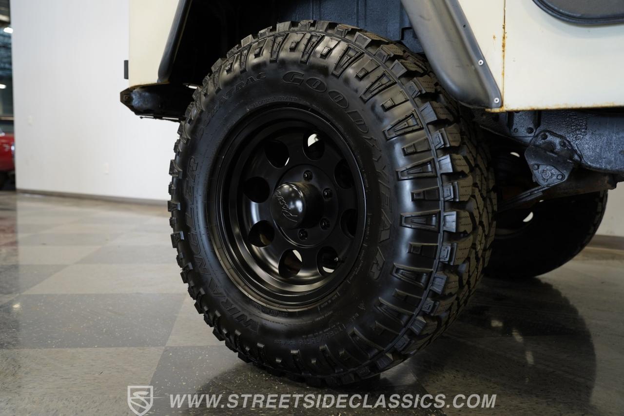 1974 Toyota FJ40 Land Cruiser