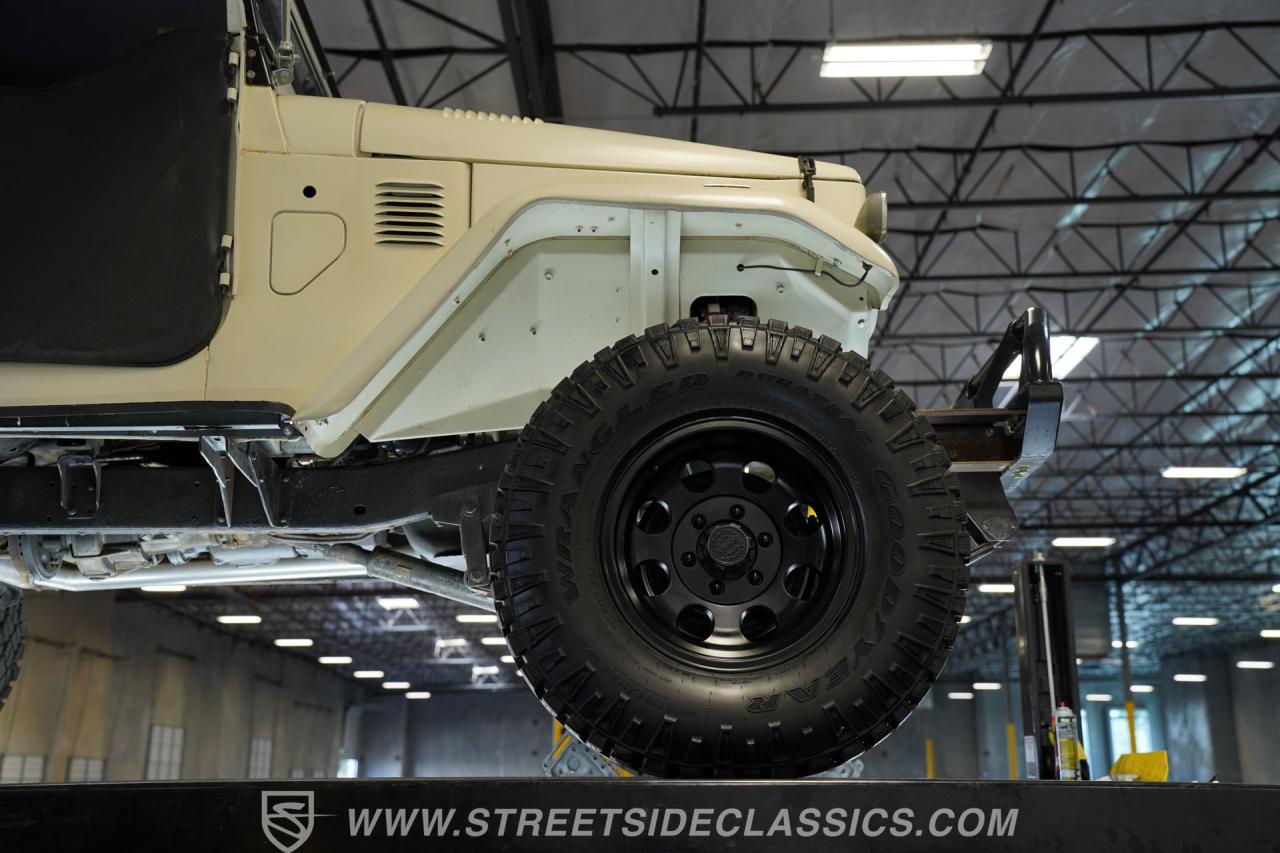 1974 Toyota FJ40 Land Cruiser