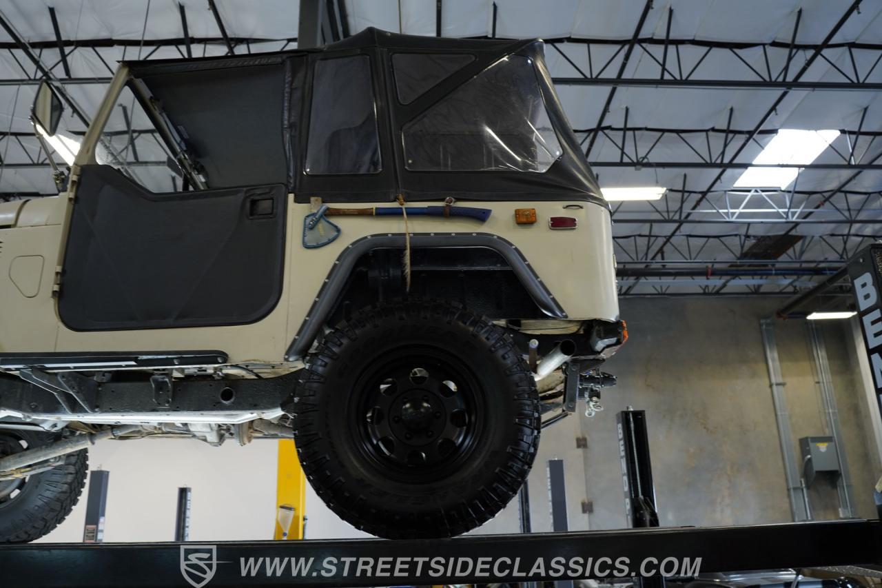 1974 Toyota FJ40 Land Cruiser