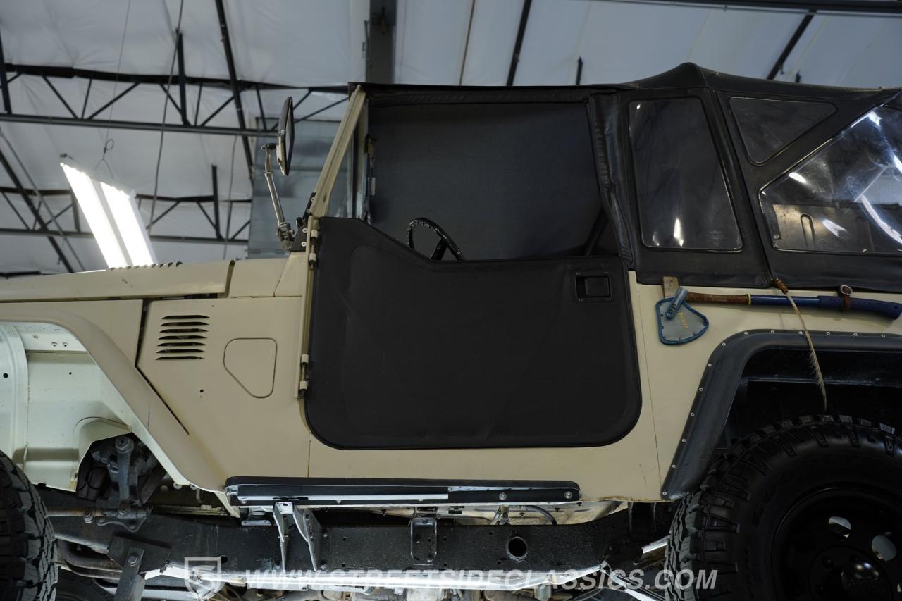 1974 Toyota FJ40 Land Cruiser