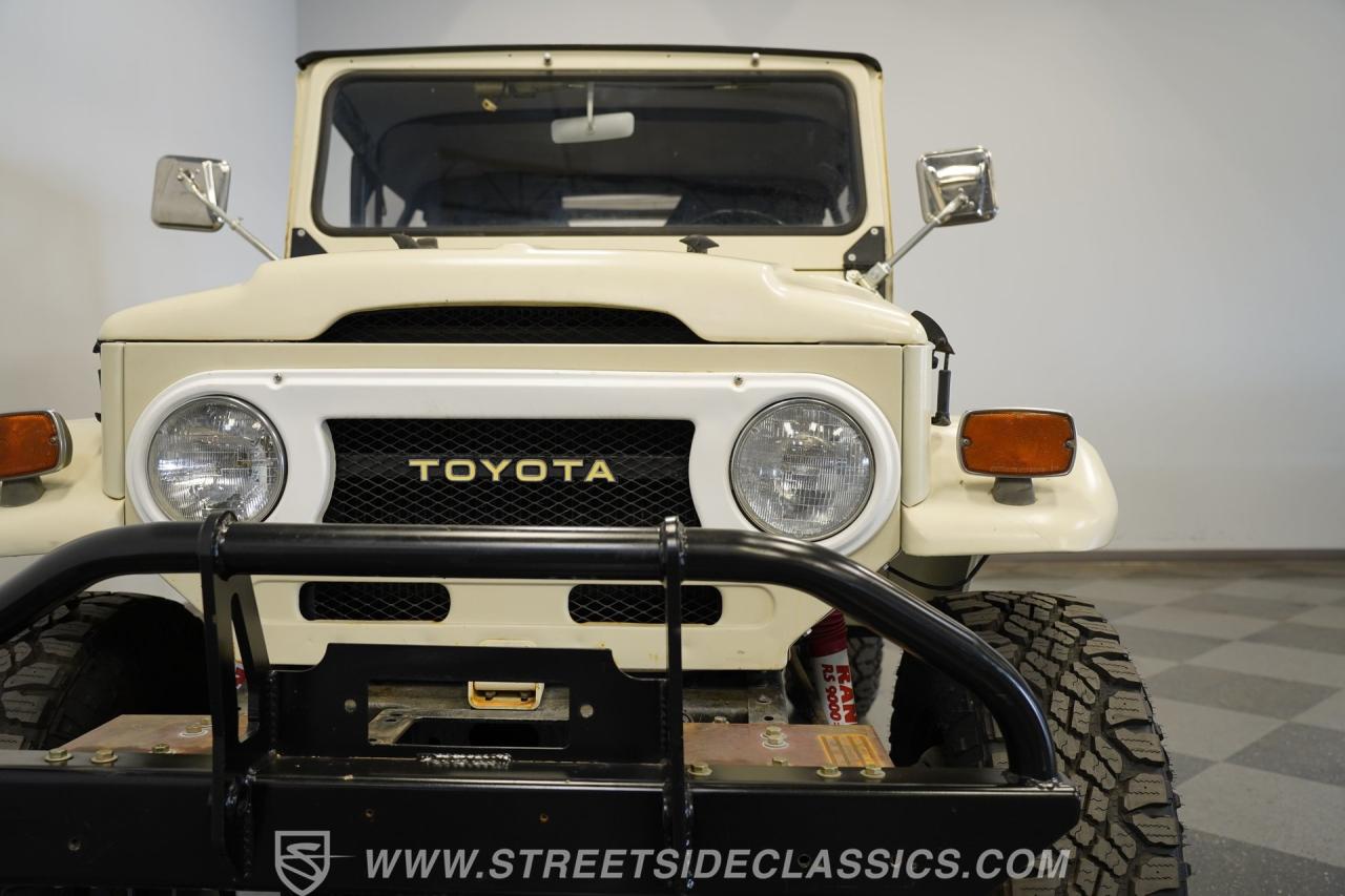 1974 Toyota FJ40 Land Cruiser