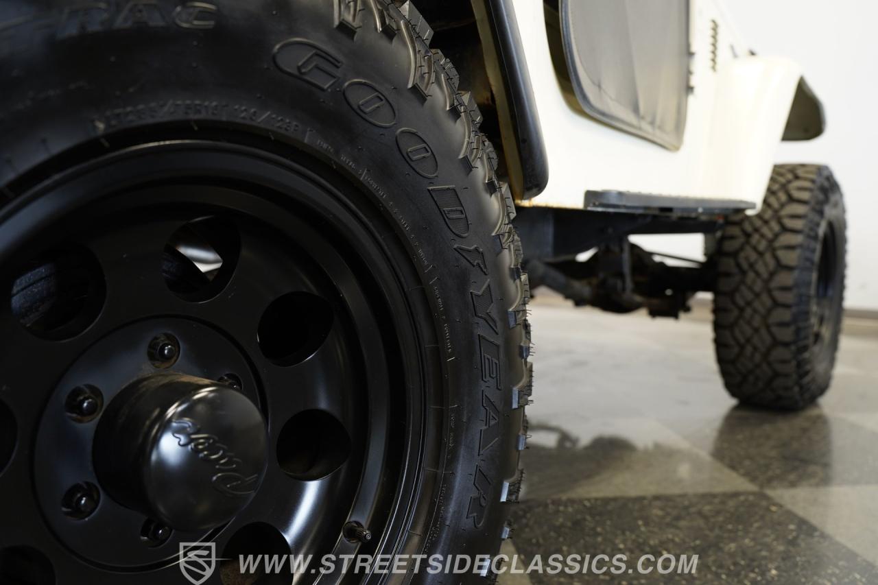 1974 Toyota FJ40 Land Cruiser