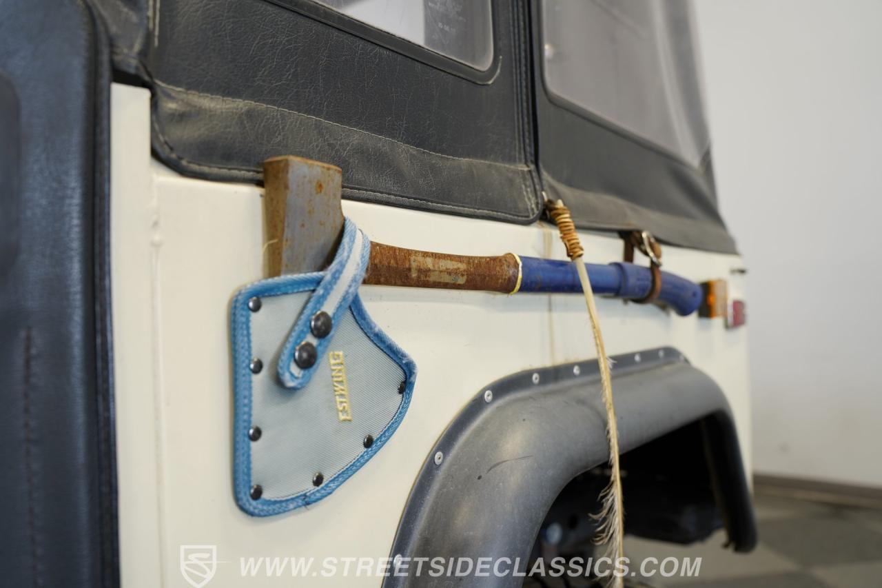 1974 Toyota FJ40 Land Cruiser