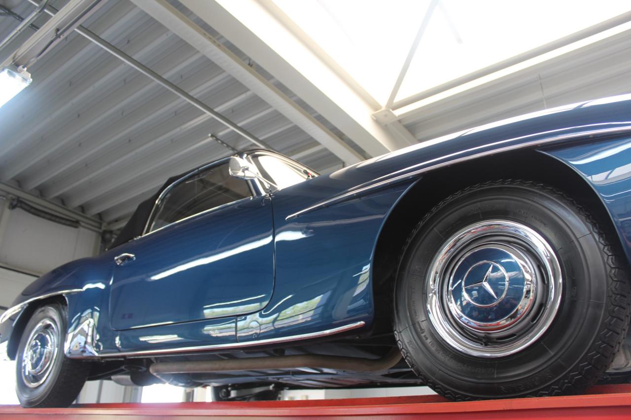 1960 Mercedes - Benz Mercedes Benz 190 SL &ldquo;Bare metal restoration&rdquo;