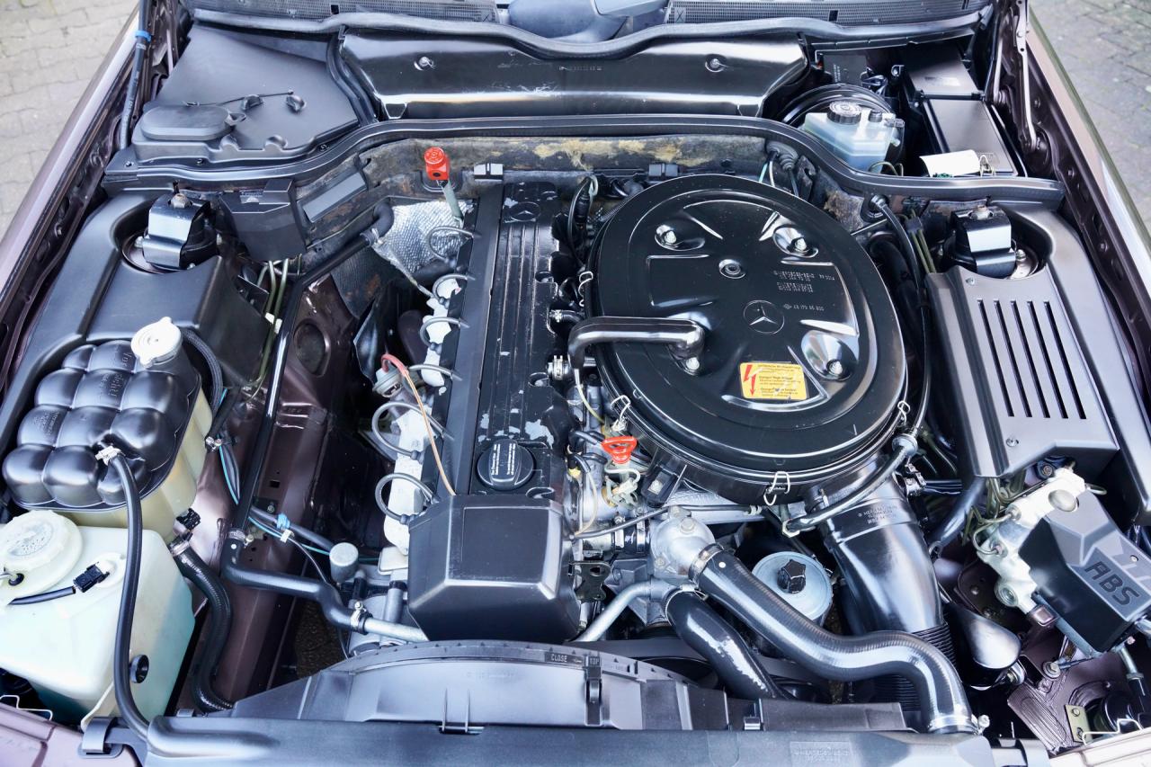 1993 Mercedes - Benz 300 SL &ldquo;Brown over brown&rdquo;