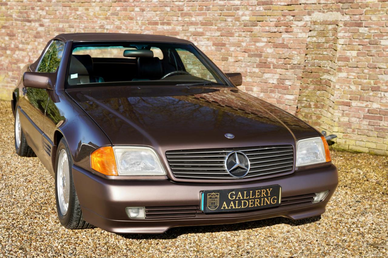 1993 Mercedes - Benz 300 SL &ldquo;Brown over brown&rdquo;