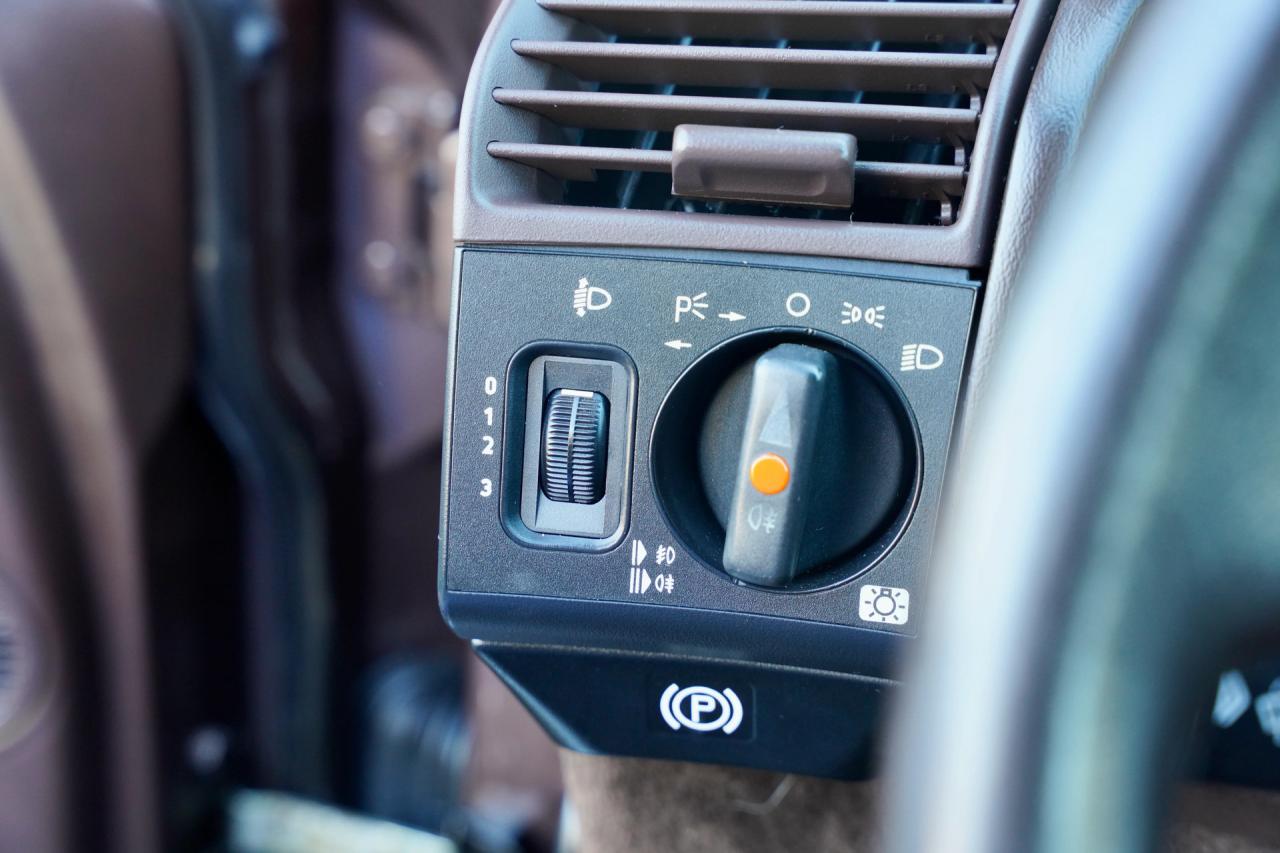 1993 Mercedes - Benz 300 SL &ldquo;Brown over brown&rdquo;