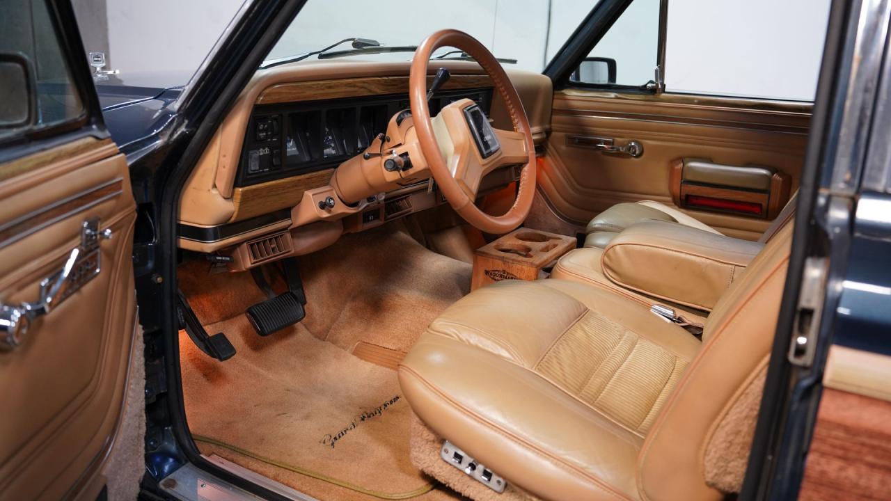 1988 Jeep Grand Wagoneer