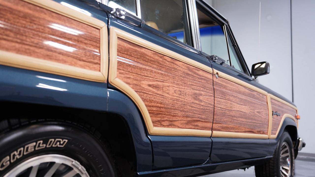 1988 Jeep Grand Wagoneer