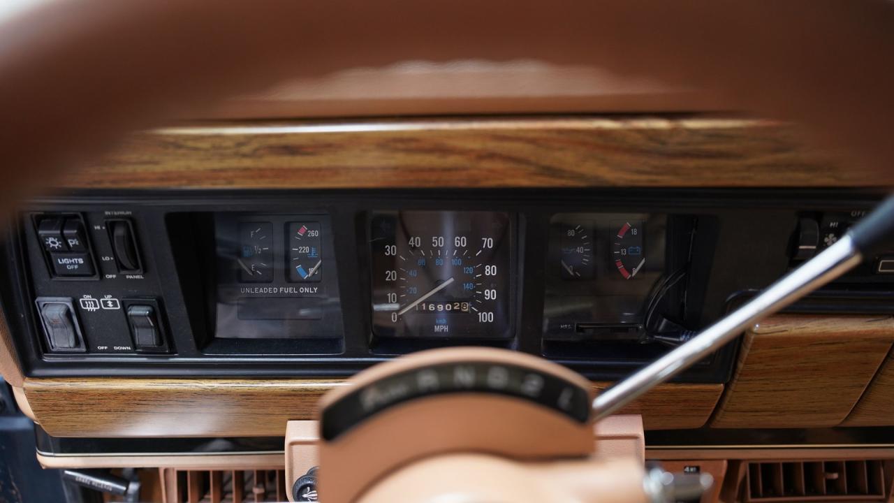 1988 Jeep Grand Wagoneer