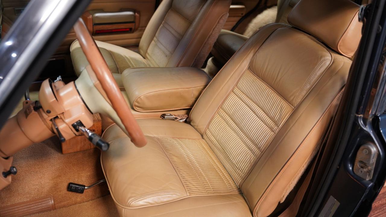 1988 Jeep Grand Wagoneer