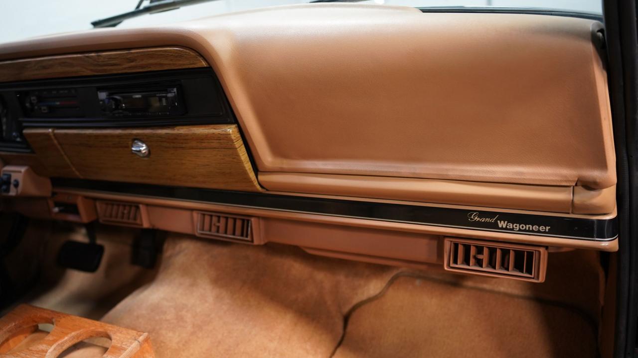 1988 Jeep Grand Wagoneer