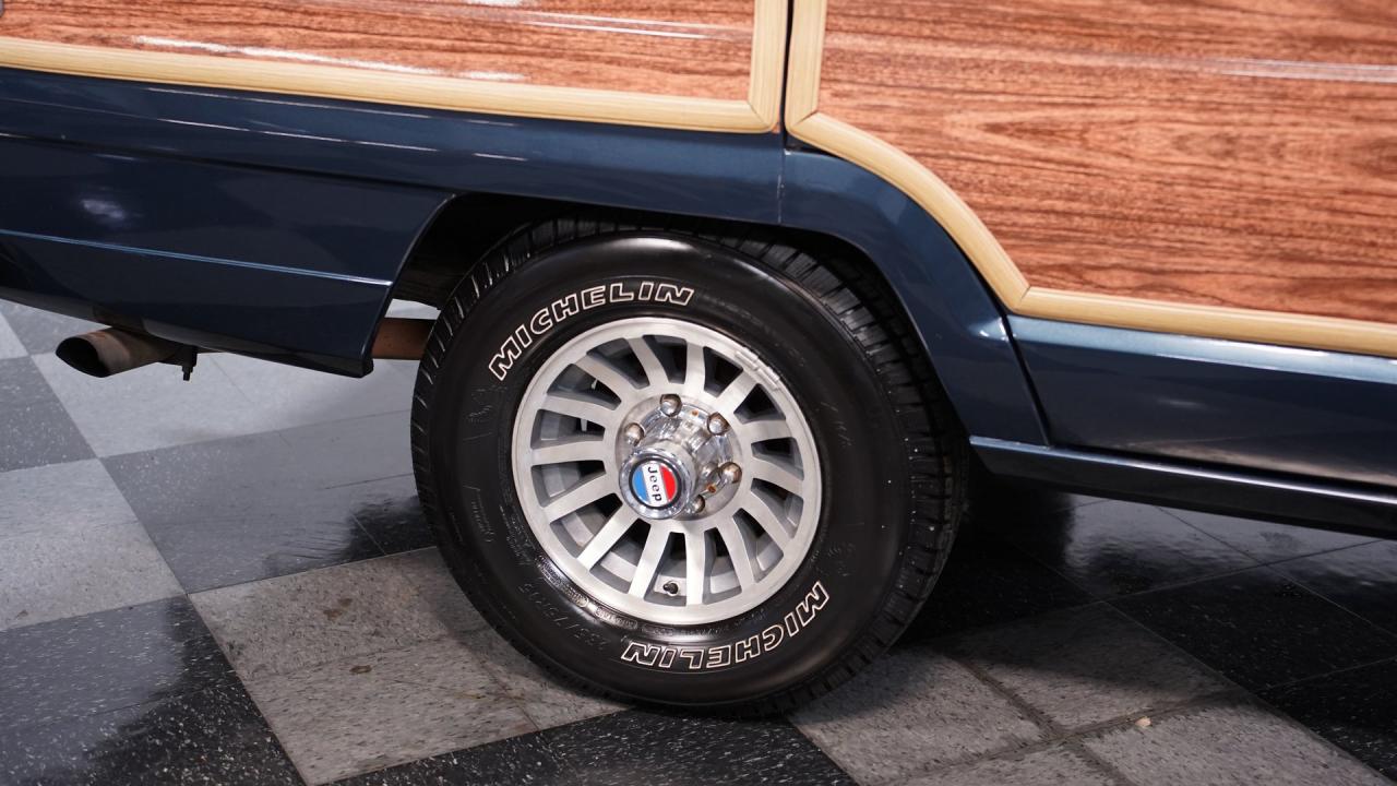 1988 Jeep Grand Wagoneer