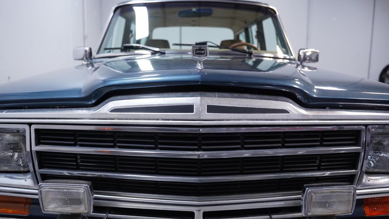 1988 Jeep Grand Wagoneer