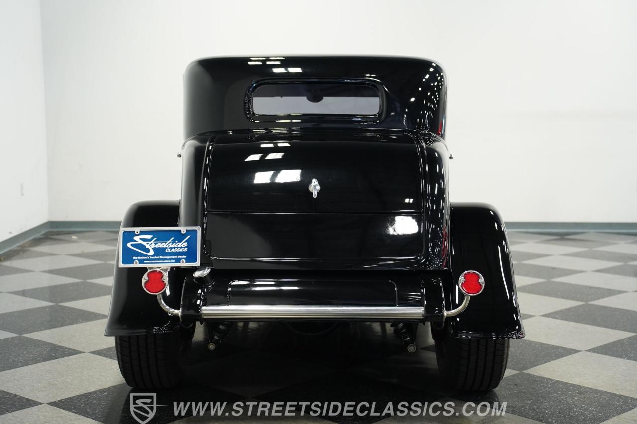 1932 Ford 5-Window Coupe LS1