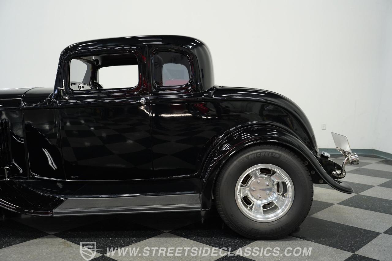 1932 Ford 5-Window Coupe LS1
