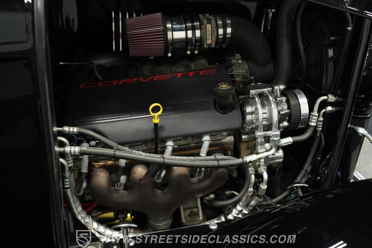 1932 Ford 5-Window Coupe LS1