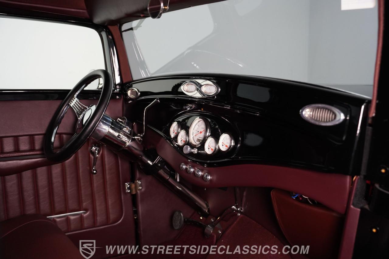 1932 Ford 5-Window Coupe LS1