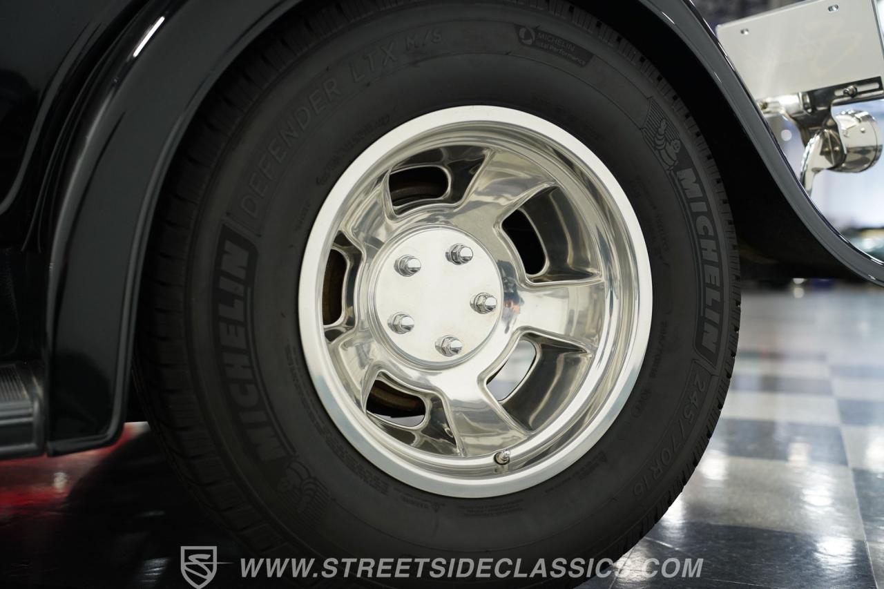 1932 Ford 5-Window Coupe LS1