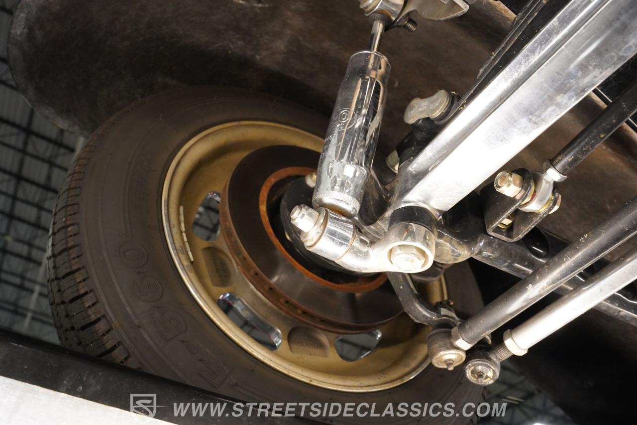 1932 Ford 5-Window Coupe LS1