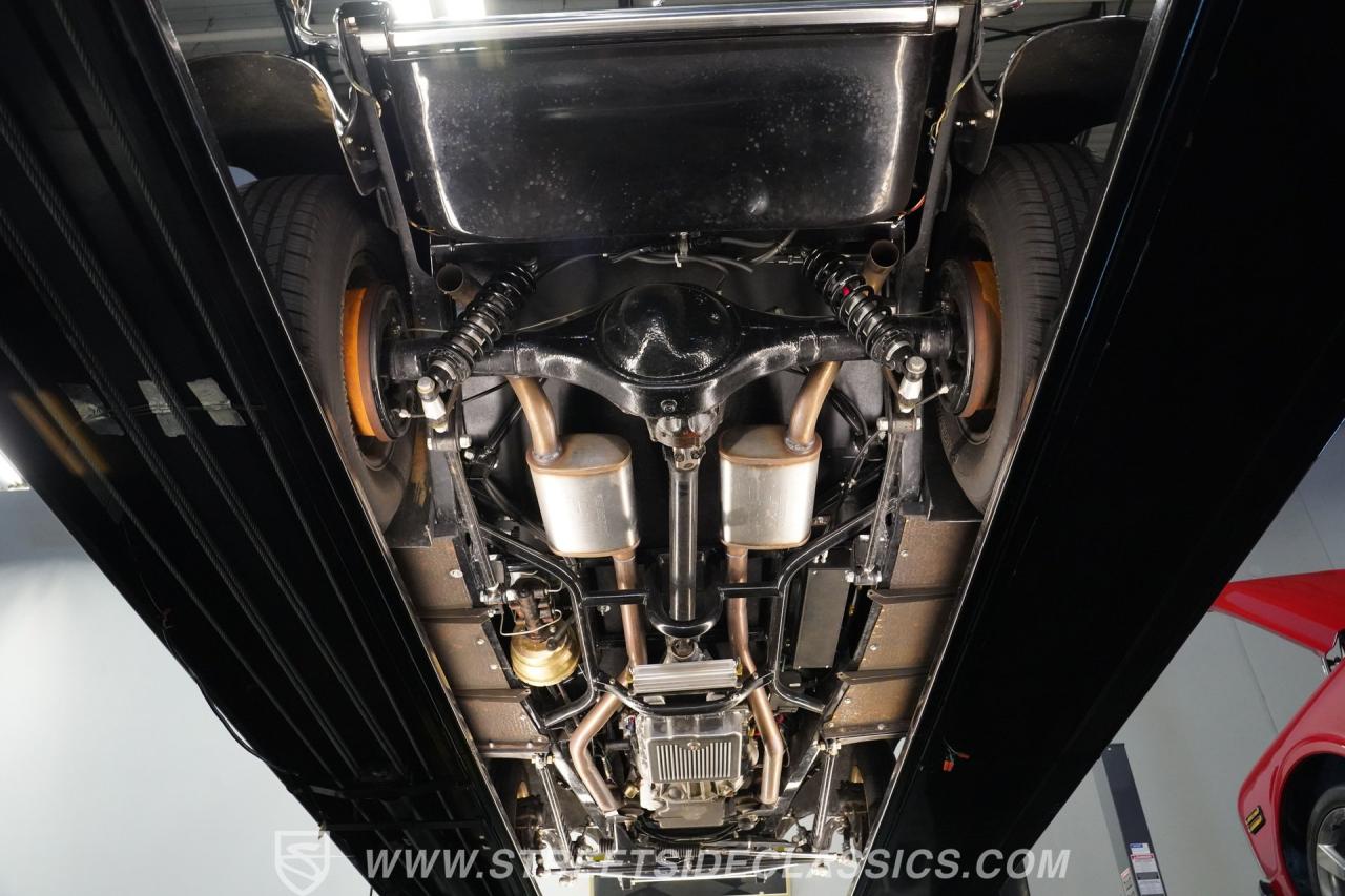 1932 Ford 5-Window Coupe LS1