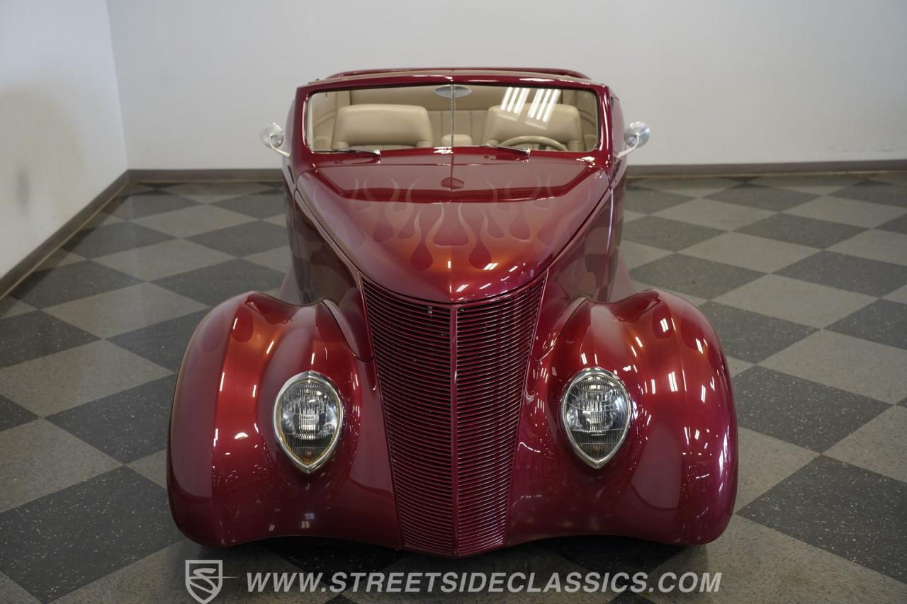 1937 Ford Cabriolet