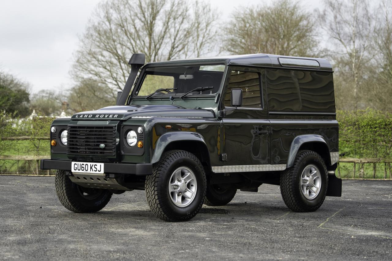 2010 Land Rover Defender 90 XS Hard Top