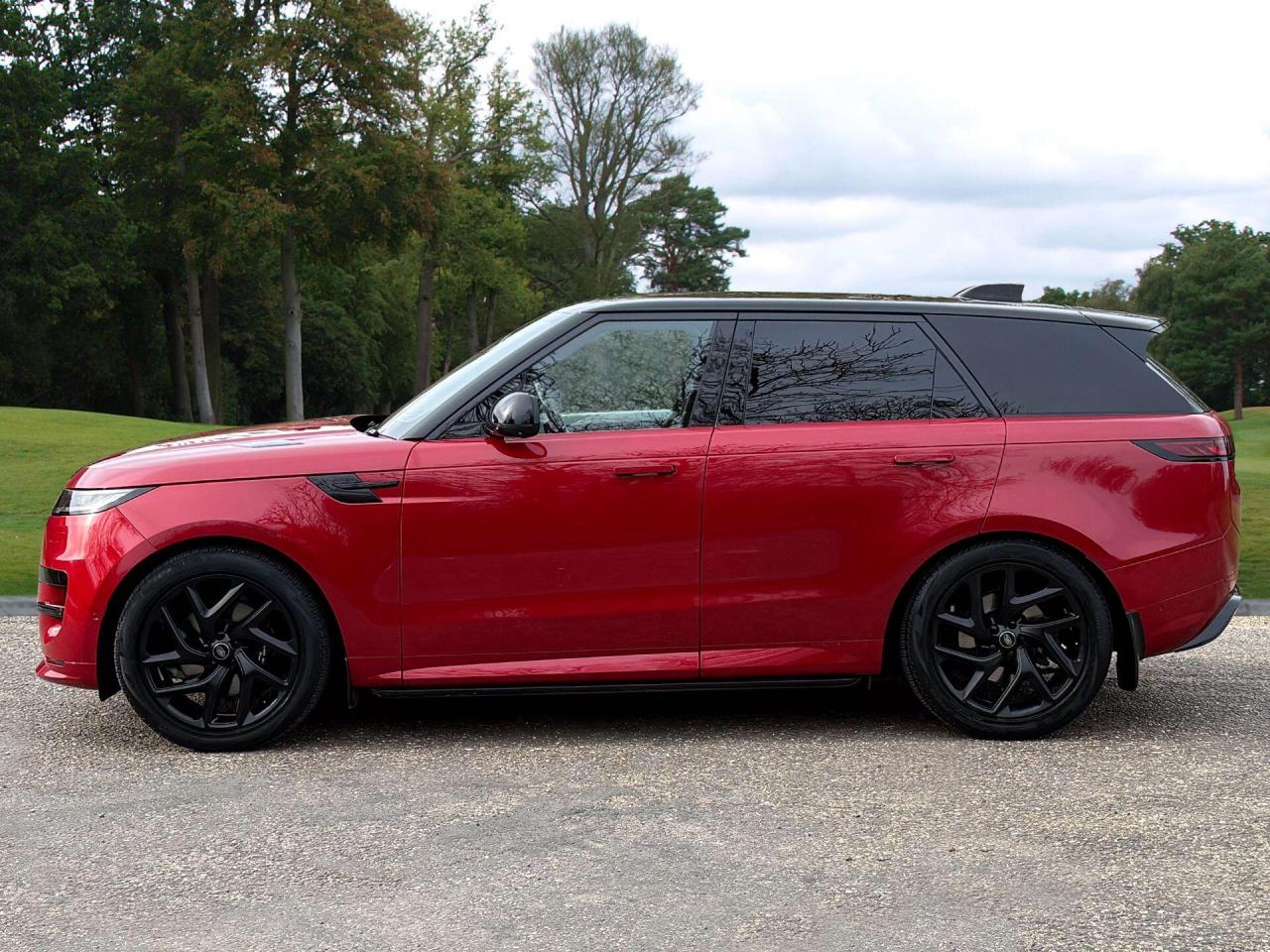 2024 Land Rover 3.0 D300 MHEV Dynamic SE Auto 4WD Euro 6 (s/s) 5dr