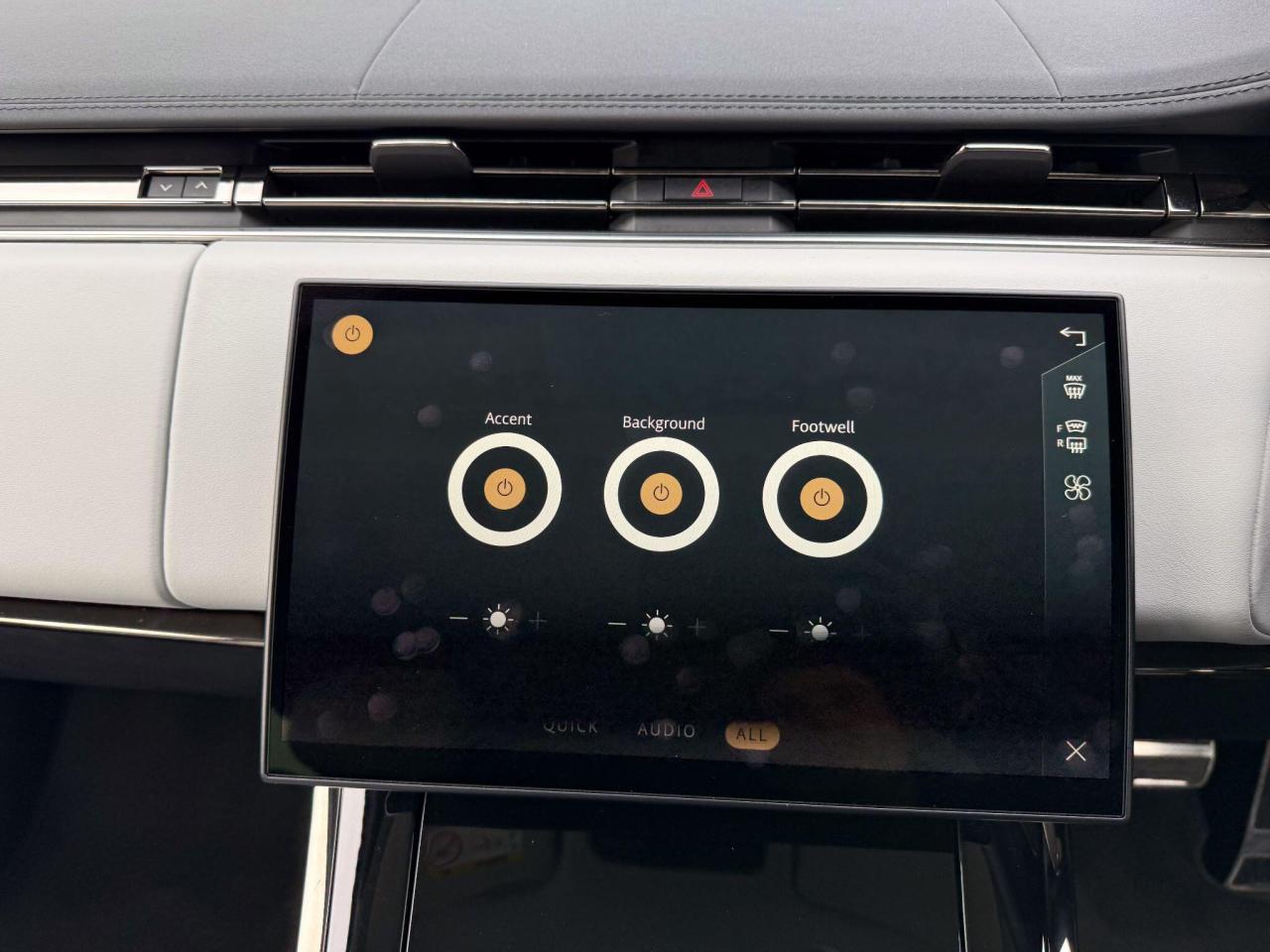 2024 Land Rover 3.0 D300 MHEV Dynamic SE Auto 4WD Euro 6 (s/s) 5dr