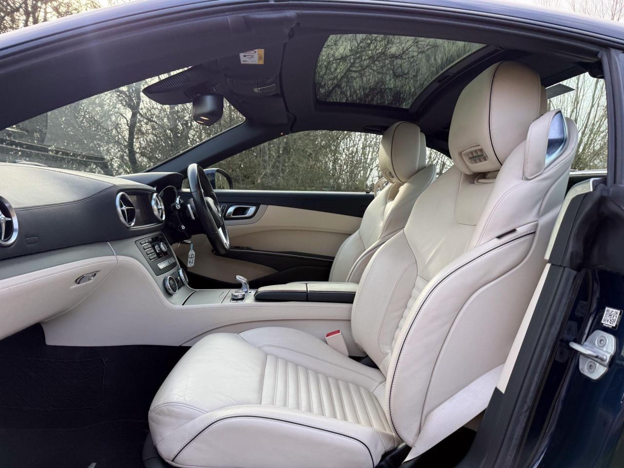 2014 Mercedes - Benz 3.0 SL400 AMG Sport Convertible 2dr Petrol G-Tronic Euro 6 (s/s) (333 ps)